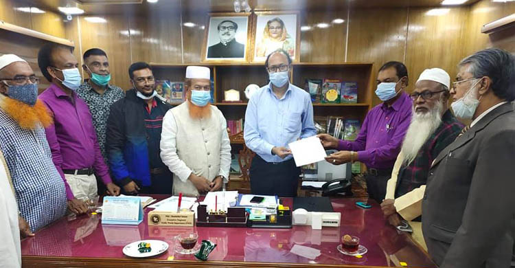 মডেল মসজিদ নির্মাণের অগ্রগতি নিয়ে গণপূর্ত নির্বাহী প্রকৌশলীর সাথে মতবিনিময়